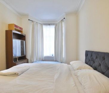 4 bedroom terraced house to rent - Photo 1