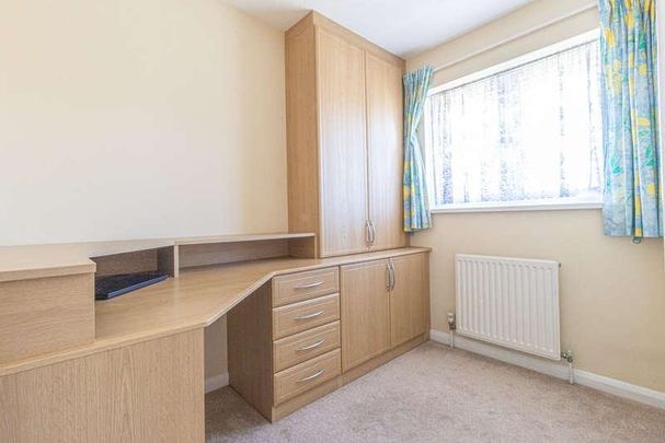 Teasel Avenue, Conniburrow, Milton Keynes, Buckinghamshire, MK14 - Photo 1