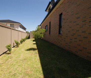 4/5 Resthaven Road, 2200, Bankstown Nsw - Photo 2