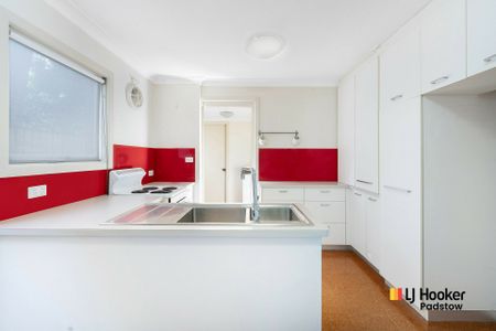 Spacious Two-Bedroom Townhouse in Peaceful, Convenient Location - Photo 2