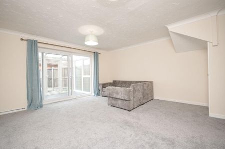 3 bedroom terraced house to rent - Photo 3