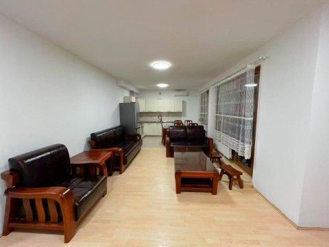 Úszódarú utca - Fotó 1