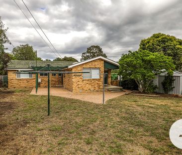 4 Mackinolty St,Scullin - Photo 5