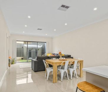 Port Noarlunga - Photo 1