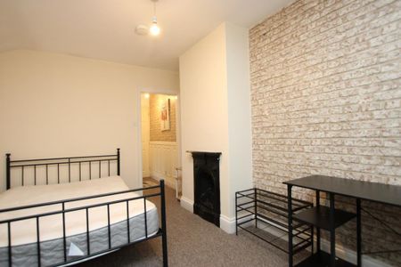 1 bedroom house of multiple occupation to rent - Photo 2