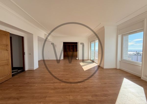 Apartamento T5+1 em Lisboa