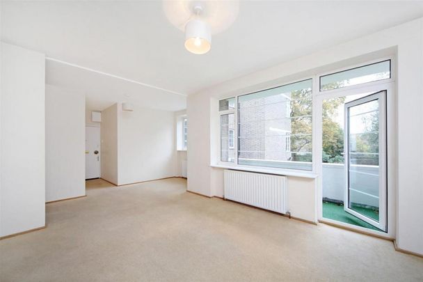 3 bedroom flat to rent - Photo 1