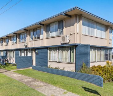 Inner city with sprawling views - Photo 5