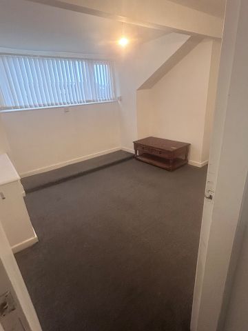 1 Bed Flat, Huntly Road, L6 - Photo 3