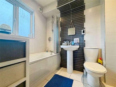 Harbour Quay, Fairlee Road, Newport, PO30 - Photo 5