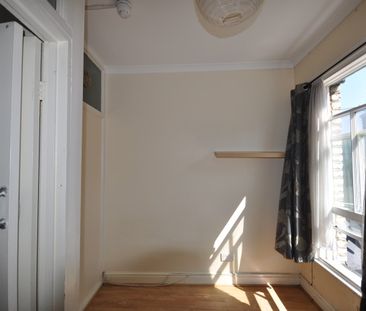 One Bedroom House to rent in London - Photo 6