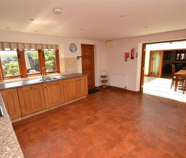 3 bedroom barn conversion to rent - Photo 3