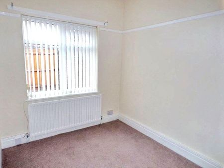 2 bed ground floor flat to rent in NE24 - Photo 4