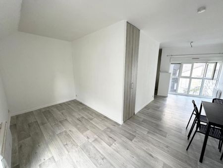 Location Appartement 1 pièce 28m² TOURS 37000 - Photo 2