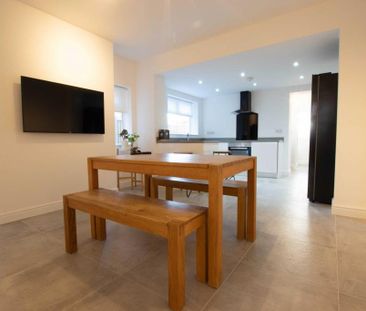3 bedroom semi-detached house to rent - Photo 6