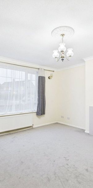 Lincoln Road, Maidenhead Lincoln Road, Maidenhead - Photo 1