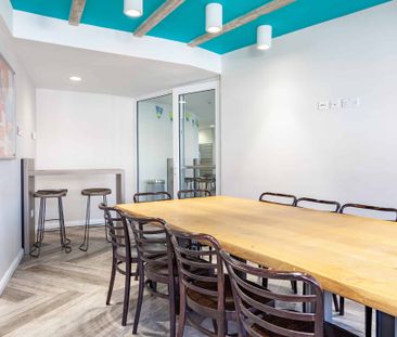 Top Floor Classic Studio - Photo 2