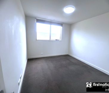 Excellent Location, Great size, Convenience is the key - Photo 5