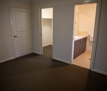 THREE BEDROOM HOME IN GREAT LOCATION! - Photo 5