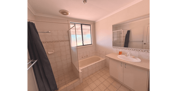 4X2 WITH A POOL IN BOODARIE - Photo 1