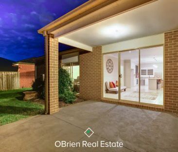 “4 BEDROOM WATERFRONT LIVING” - Photo 1