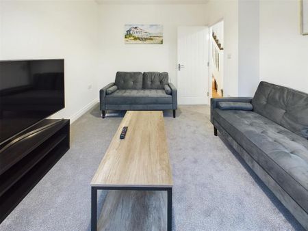 6 bedroom house to rent - Photo 3