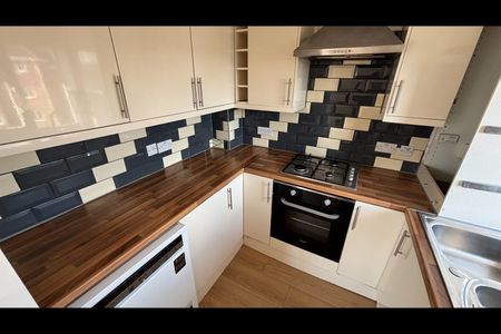 1 Bed Flat, Franklin Way, CR0 - Photo 5