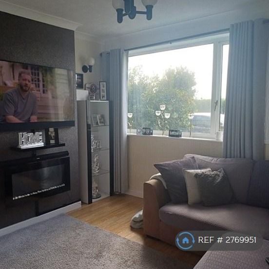 2 bedroom terraced house to rent - Photo 1