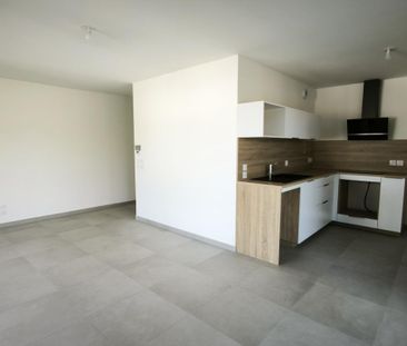 Location Appartement 2 pièces 48m² ANNECY 74370 - Photo 3