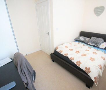 3 bedroom terraced house to rent - Photo 4