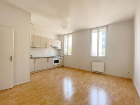 3 PIÈCES QUARTIER GARE - Photo 3