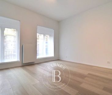 In the heart of Brussels - Renovated duplex 2bed + terrace + parkin... - Photo 3