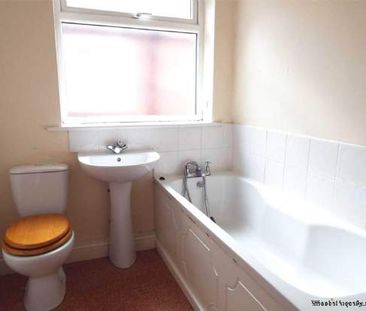 2 bedroom property to rent in Oldham - Photo 6