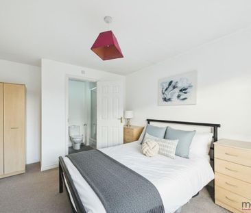 1 bedroom in a house share to rent - Photo 4