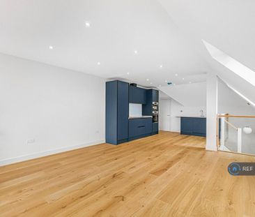 3 bedroom flat to rent - Photo 4
