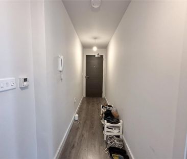 1 bedroom penthouse to rent - Photo 3