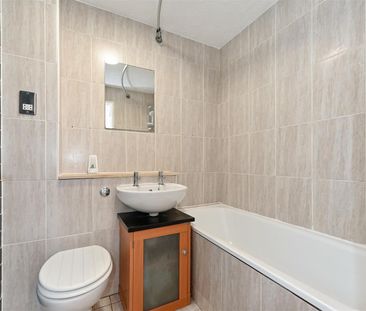Yapton Road, Barnham, PO22 0AX - Photo 6