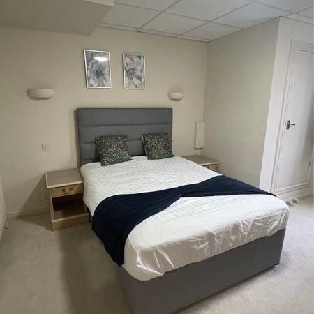 1 bedroom in a house share to rent - Photo 2