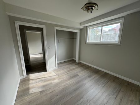 27 Silver Maple Road - Photo 2