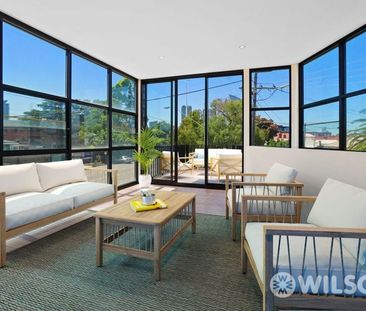 Stylish Mixed-Use Residence with City Views & Versatile Home Office... - Photo 3