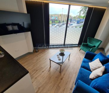 1 bedroom in a flat share to rent - Photo 3