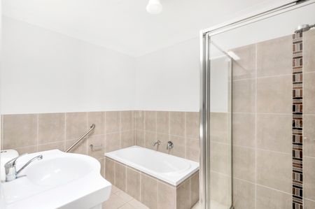 7a Elian Crescent, South Nowra NSW 2541 - House For Rent | Domain - Photo 5