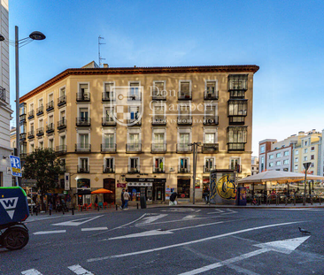 Brand-new apartment in the heart of Madrid - Photo 2