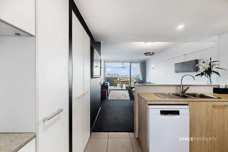 Urban Oasis In Spring Hill Awaits You - Photo 2