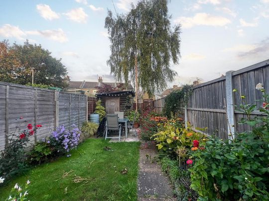 2 bedroom semi-detached house to rent - Photo 1