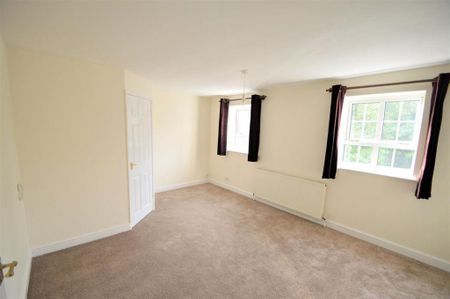 3 bedroom detached house to rent - Photo 4