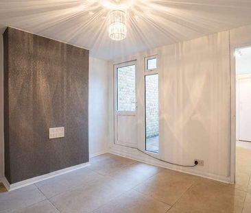 Lydia Cottages, Wrotham Road, Gravesend, Kent, DA11 - Photo 2