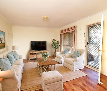 For Rent – Family Friendly 3 Bedroom Home in a Quiet Cul-de-Sac - Photo 1