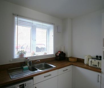 1 bedroom ground floor maisonette to rent - Photo 2