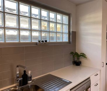 Modern 2 Bedroom Unit available soon, $750/week - Photo 6